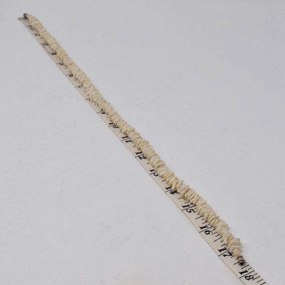 Vintage Puka Shell Necklace 17.75" Choker Beach Casual Island Surf Hippie Boho - Picture 2 of 7